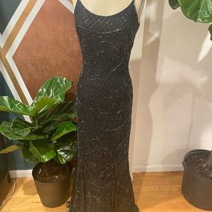 This amazing evening dress is ready for a night out!!